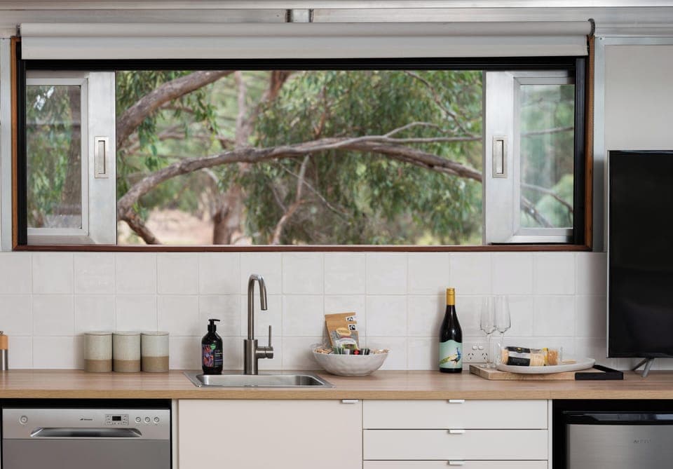 Deluxe Villa, 1 Queen Bed, Vineyard View | Private kitchen | Mini-fridge, microwave, oven, stovetop