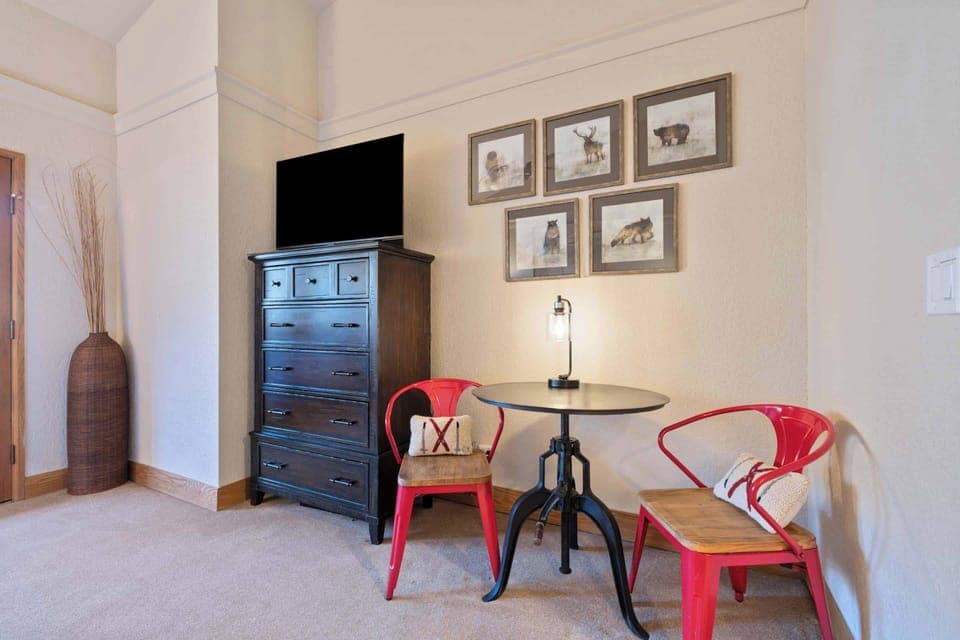 charter-f445-5716_54926984965_o