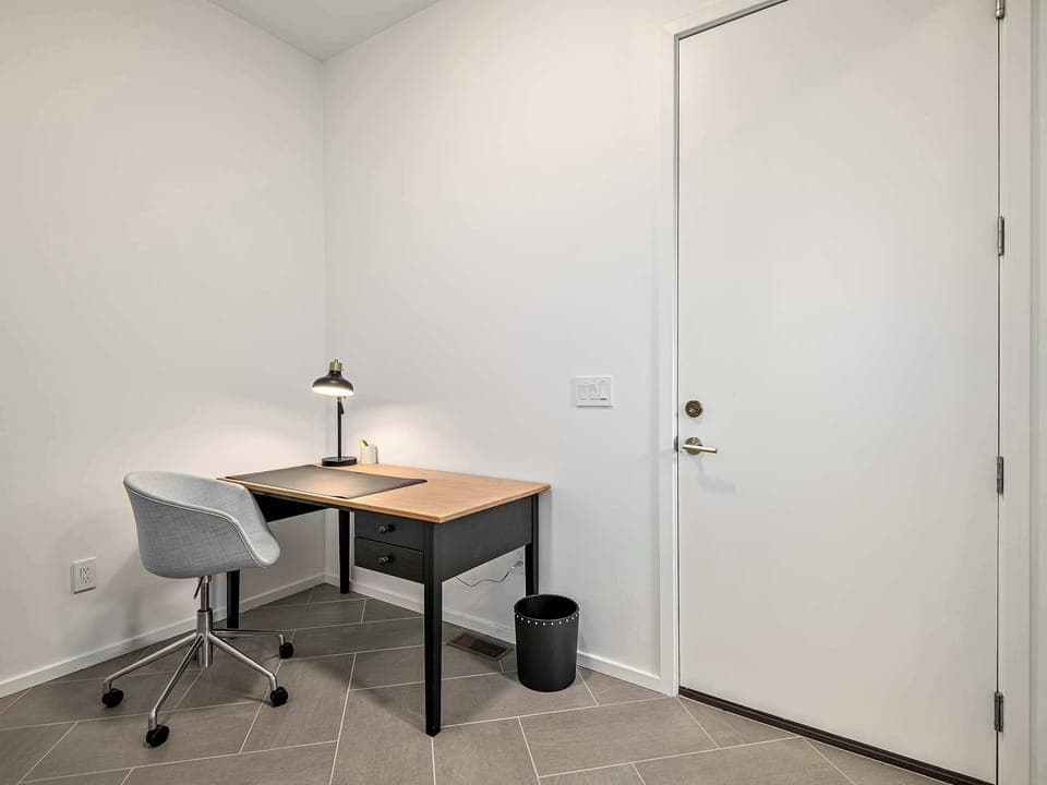 Main level desk/workspace