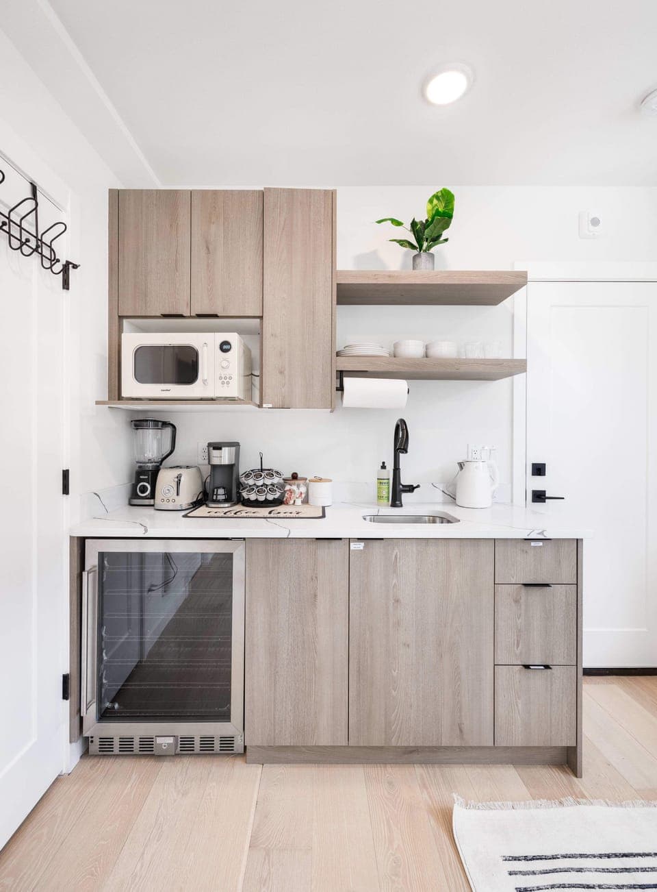 Our kitchenette. You could prepare light food using the microwave here.