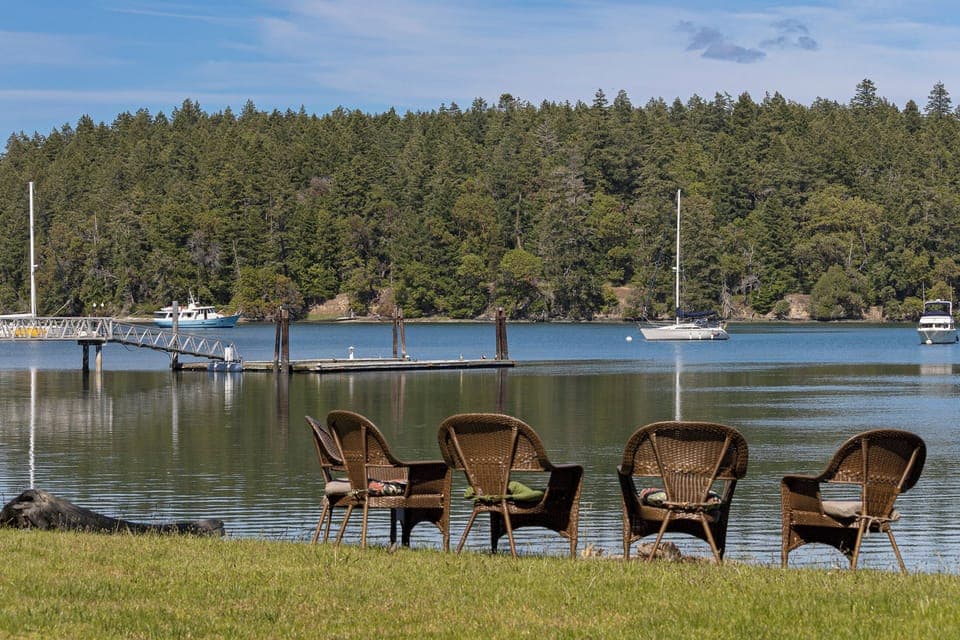 Firepit at water’s edge