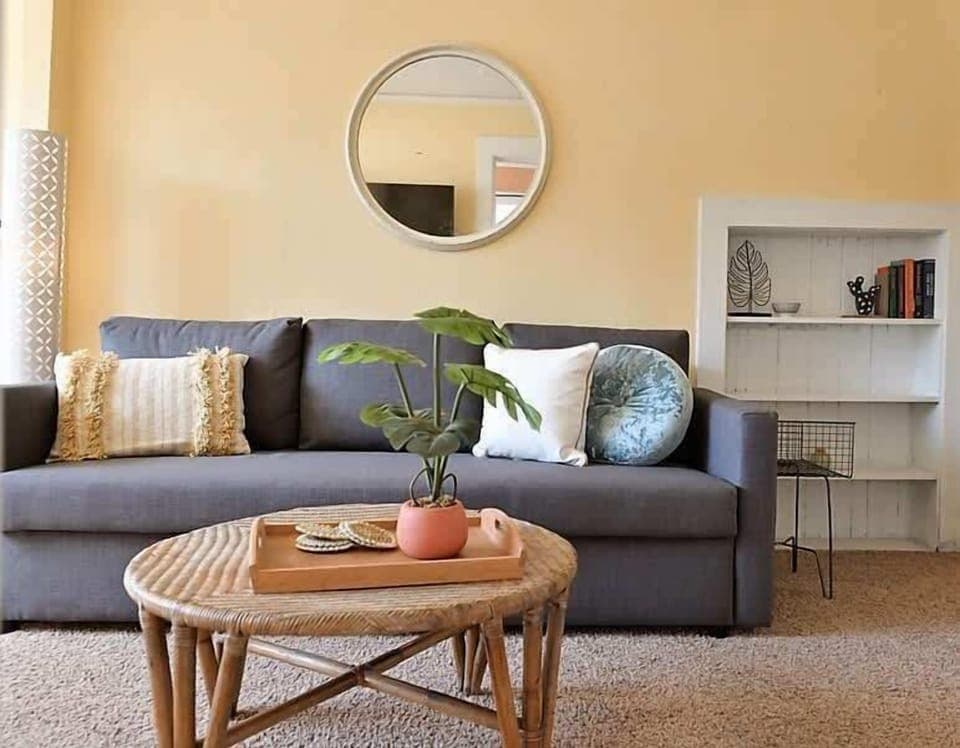 #StayinMyDistrict Downtown Coos Bay! Historical Heritage House Apartments. #BookDirect #StayinMyDistrict #HeritageHouseCoosBay