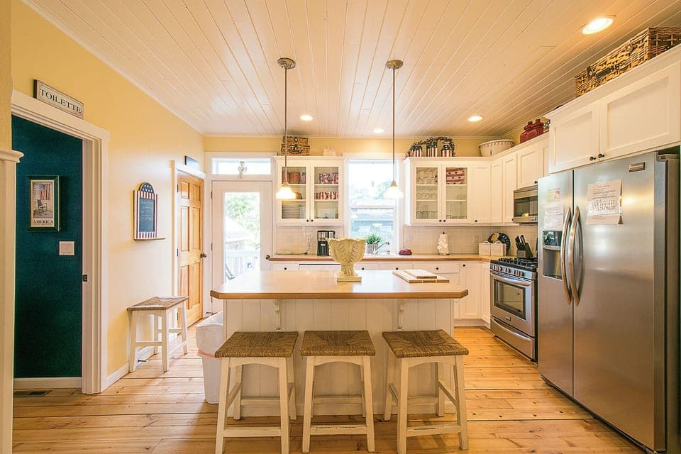 Cook with ease on stainless steel appliances, then take the fun outside to the grilling deck.