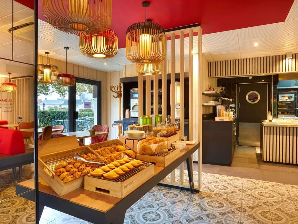 Daily buffet breakfast (EUR 13.90 per person)