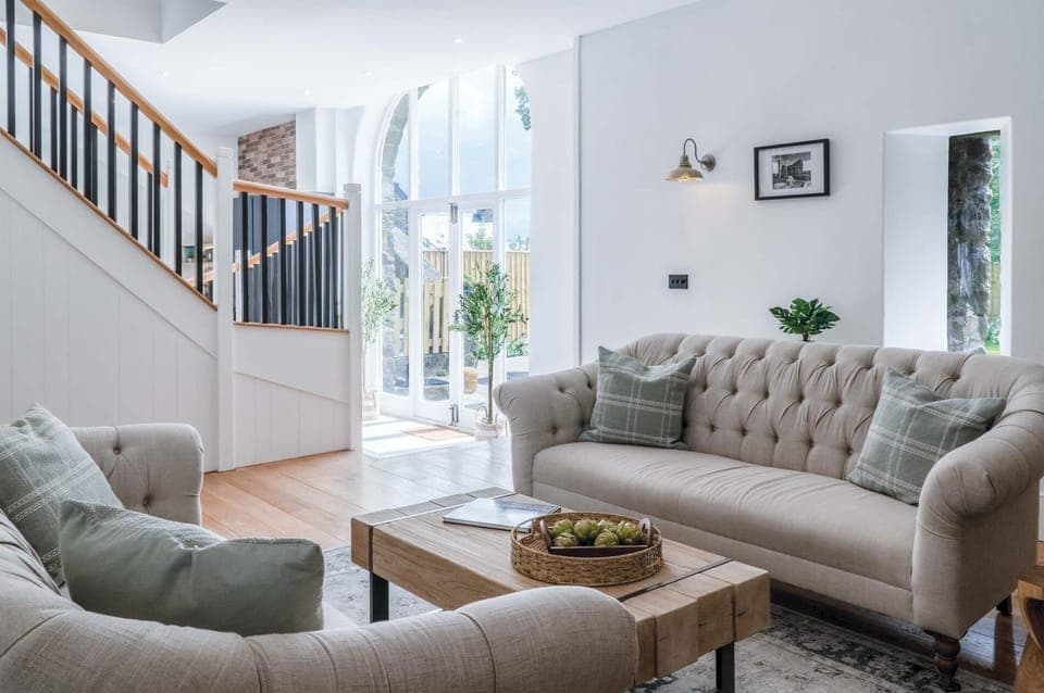 32-inch Smart TV with cable channels