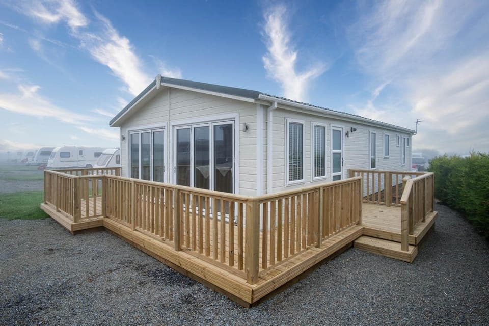 Swallow Lodge - 3 Bedroom Lodge - Wisemans Bridge (25359)