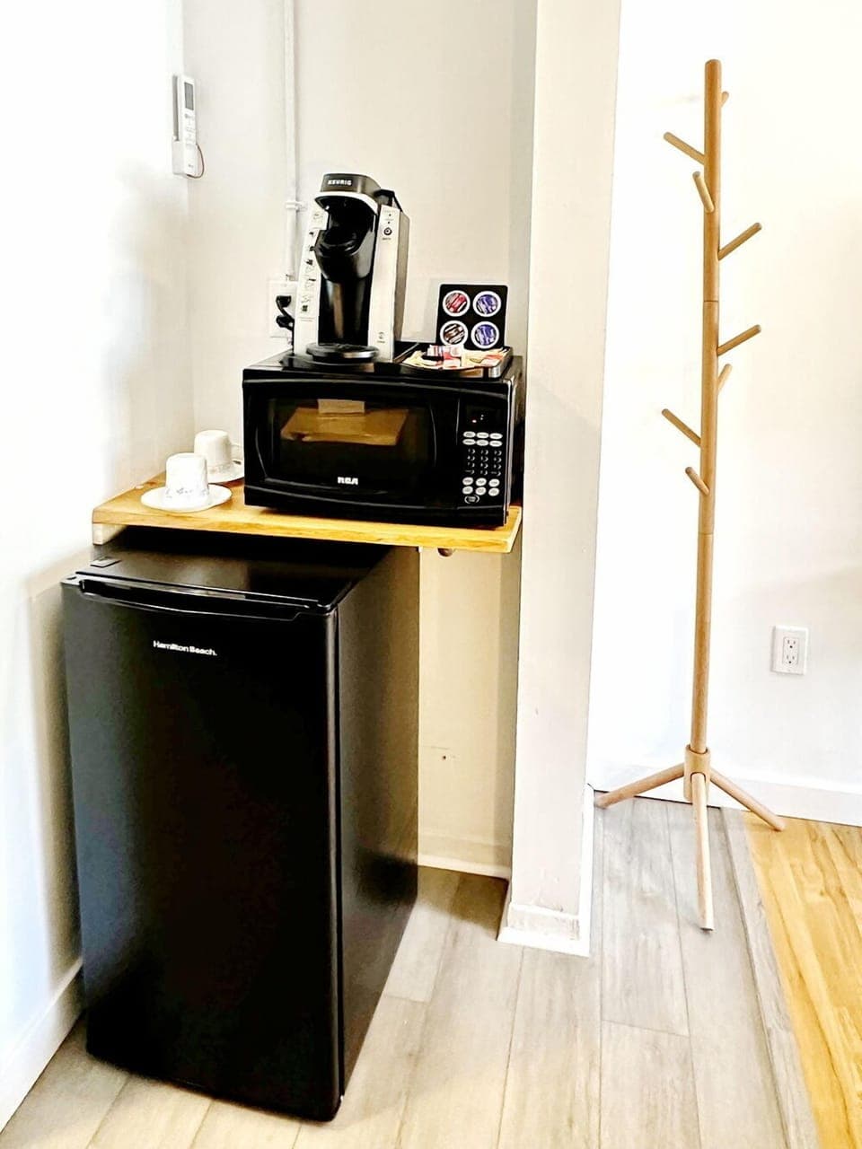 Deluxe Room | Living area | TV