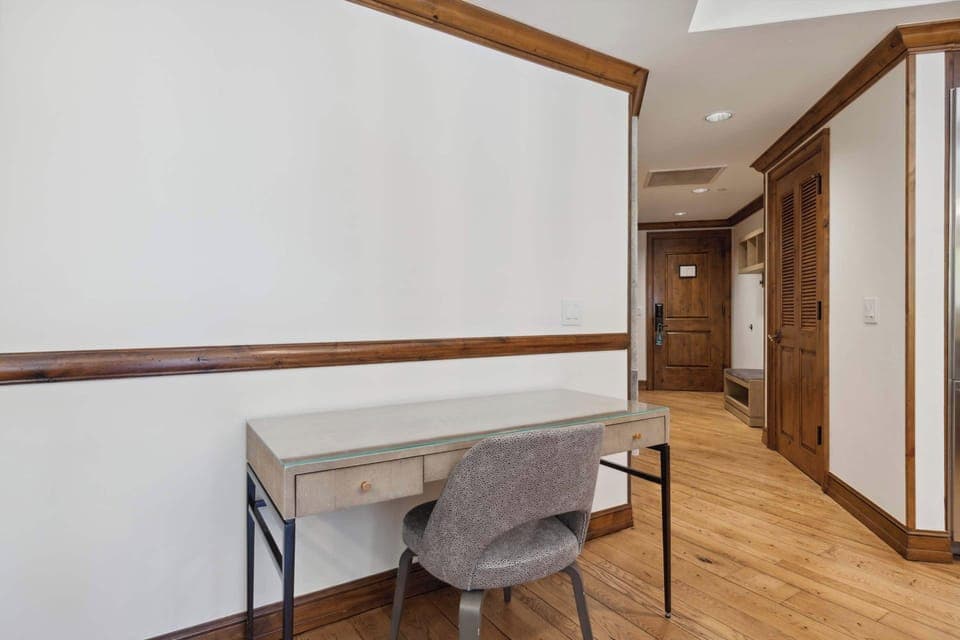 AspenMtnResidences-33B3-4208