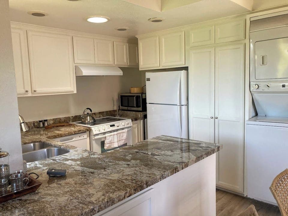 Full Kitchen and Laundry