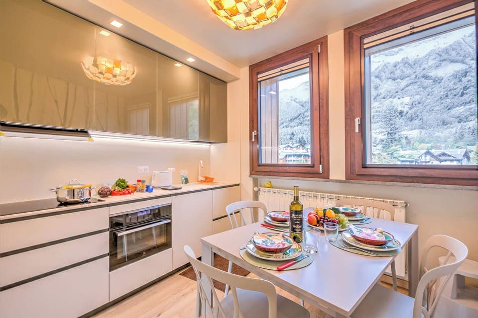 Kitchen and dining area