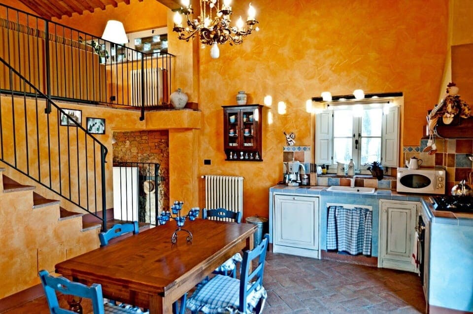 cozy kitchen of the villa for rent in Tuscany- Sunbathing