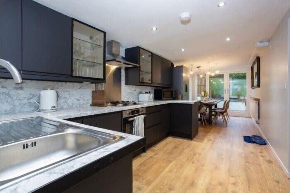 Kitchen and Dinning Area