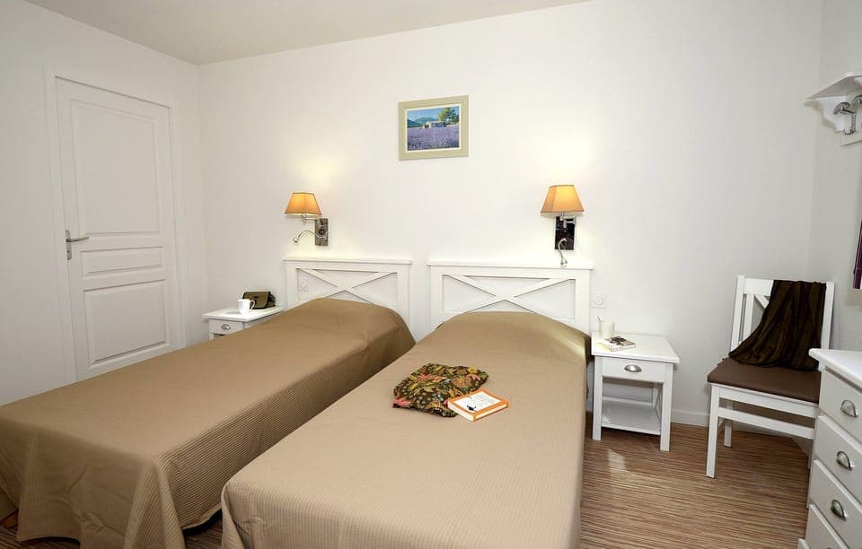 Sink into the comfortable single beds and enjoy a great night's sleep.