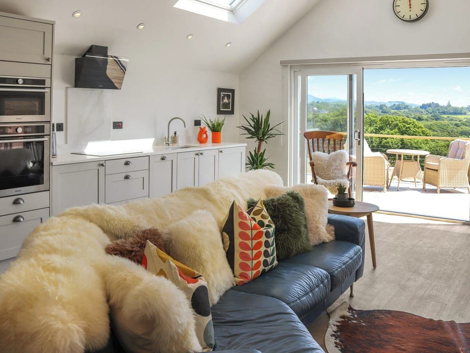 Bathroom | Ty Twm, Criccieth