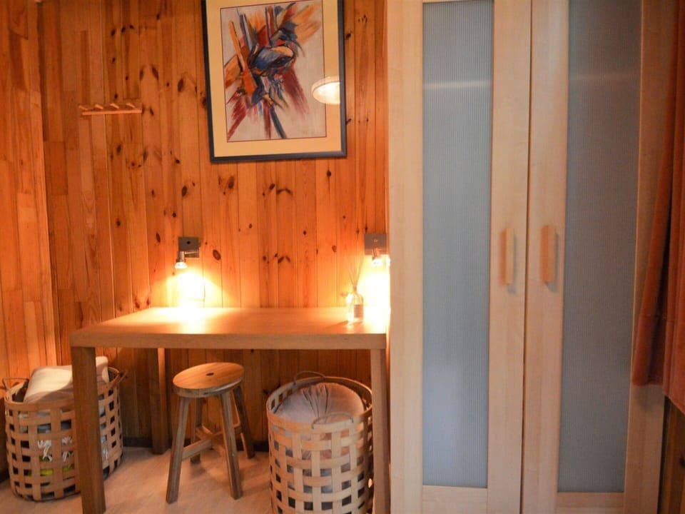 Chalet | 3 bedrooms, individually furnished, bed sheets