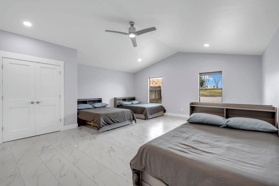 Large Kids room - 4 full & 4 twin Trundle with direct bathroom access