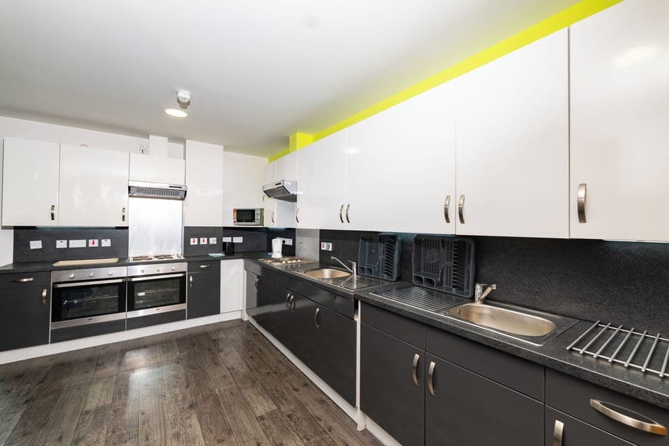 Double Room | Shared bathroom