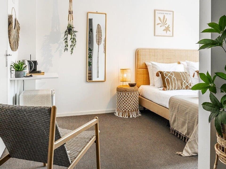 Sleep and relax in this kingsized bed after a day at Zeeland.