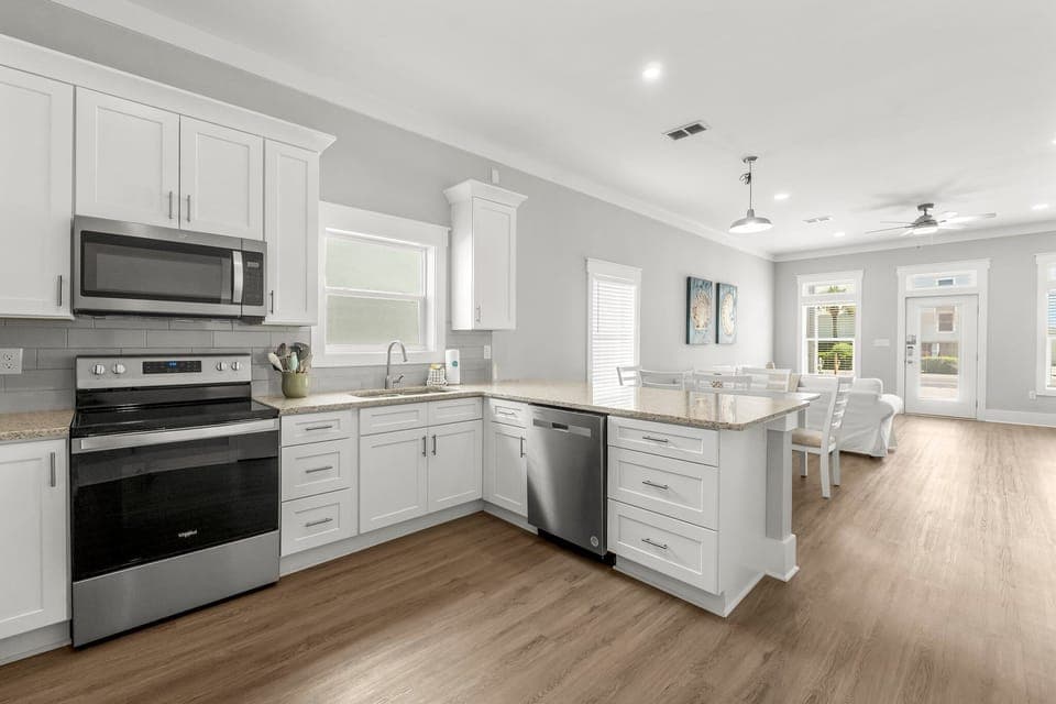 Kitchen area 1