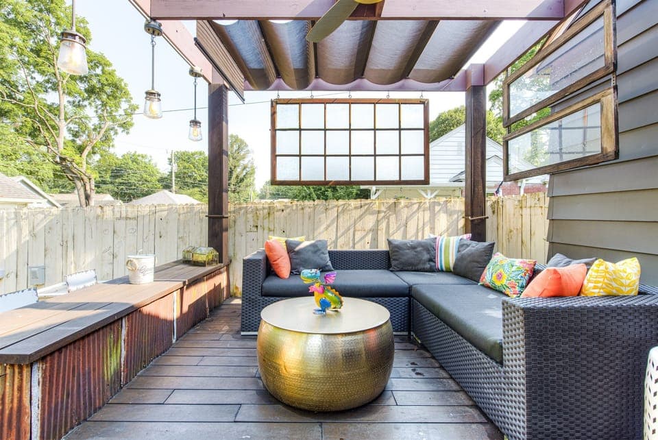 Beautiful backyard oasis, perfect for coouples or family getaway