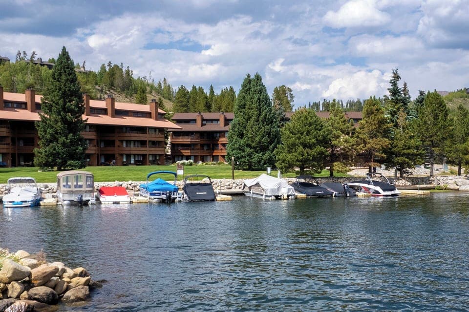 Exterior View of the Shadow Mountain Yacht Club