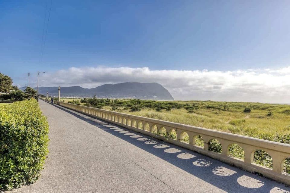 Step right onto The Promenade for scenic oceanfront strolls! Enjoy easy beach access and breathtaking views just outside your door. Coastal bliss awaits!