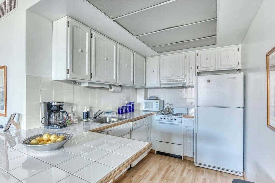 Whip up delicious meals in our bright, fully equipped kitchen! Everything you need for easy cooking and happy vacation eats.