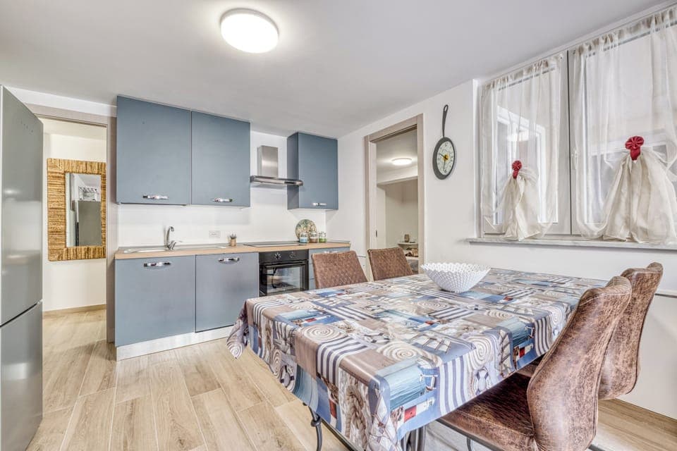 Kitchen and dining area