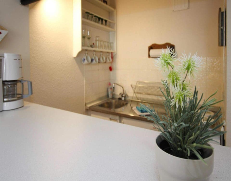 Apartment | Private kitchen | Electric kettle, toaster