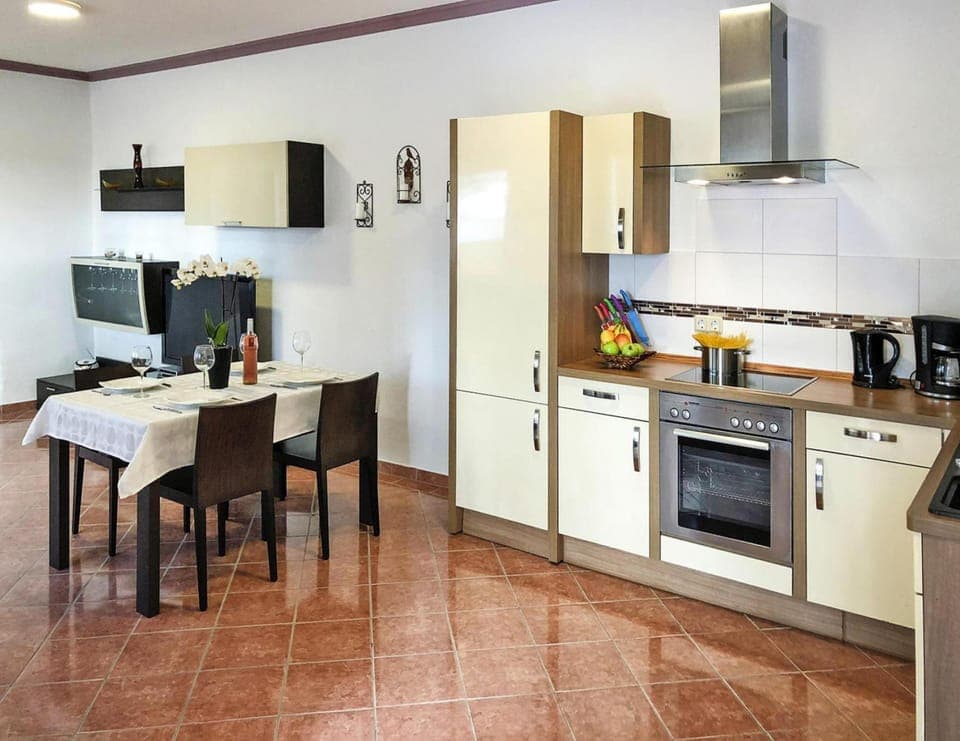 House | Private kitchen | Highchair