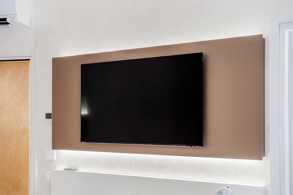 Comfort Twin Room, Courtyard View | Minibar, in-room safe, blackout drapes, soundproofing