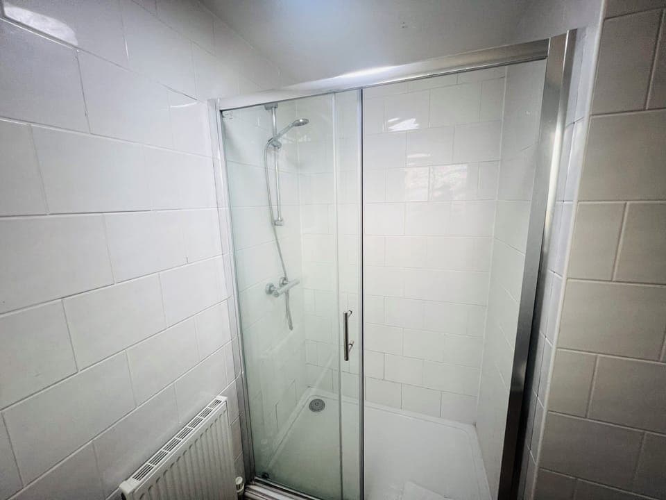 Double Room | Bathroom | Shower, free toiletries, towels, soap