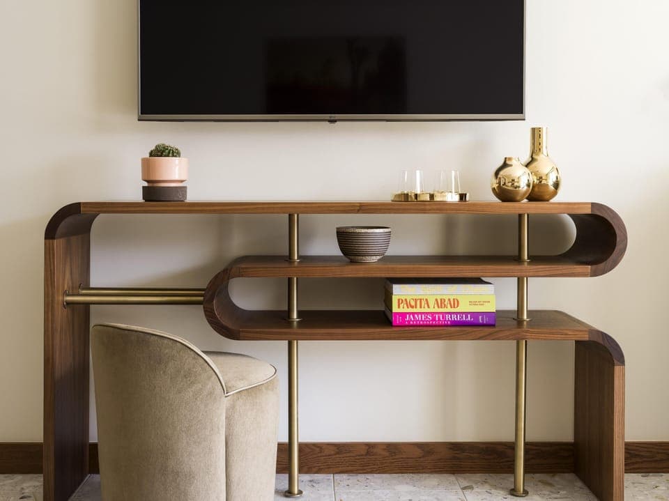 Frette Italian sheets, premium bedding, down comforters, pillowtop beds