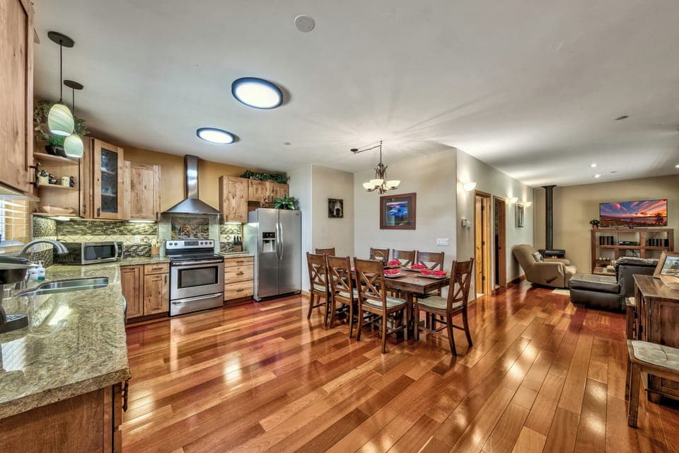Spacious kitchen and dining area makes will have the whole family together