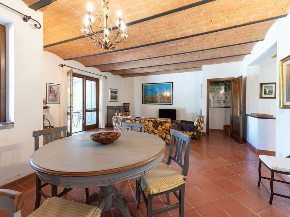 Table, Picture Frame, Furniture, Property, Chair, Wood, Interior Design, Flooring, Floor, Hardwood