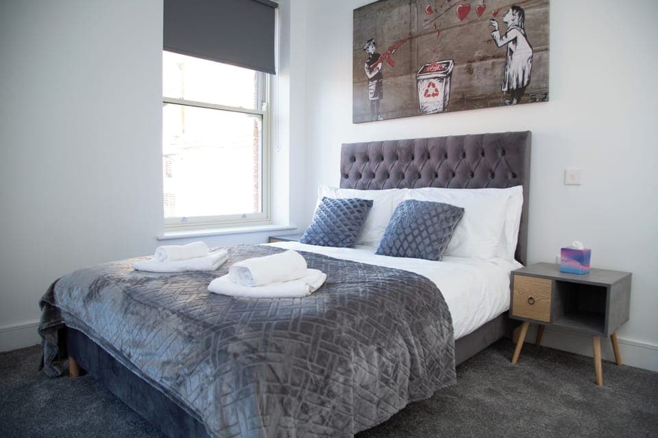 Standard Double Room | Desk, laptop workspace, soundproofing, iron/ironing board