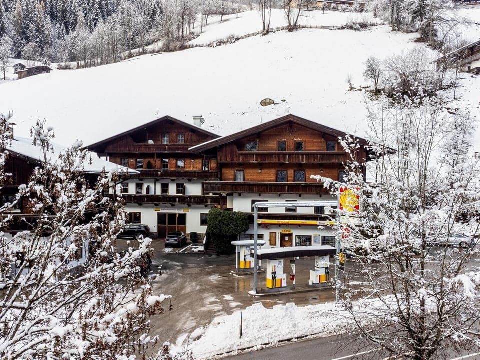 Holiday Home Exterior [winter]