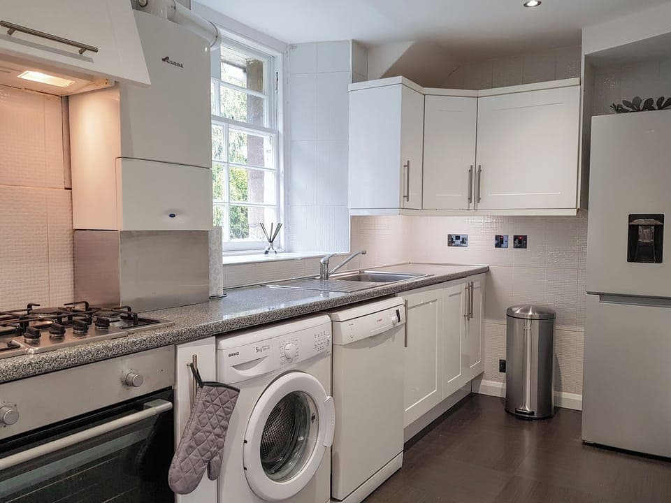Kitchen | The Goldsmiths Apartment, Markinch, near Glenrothes
