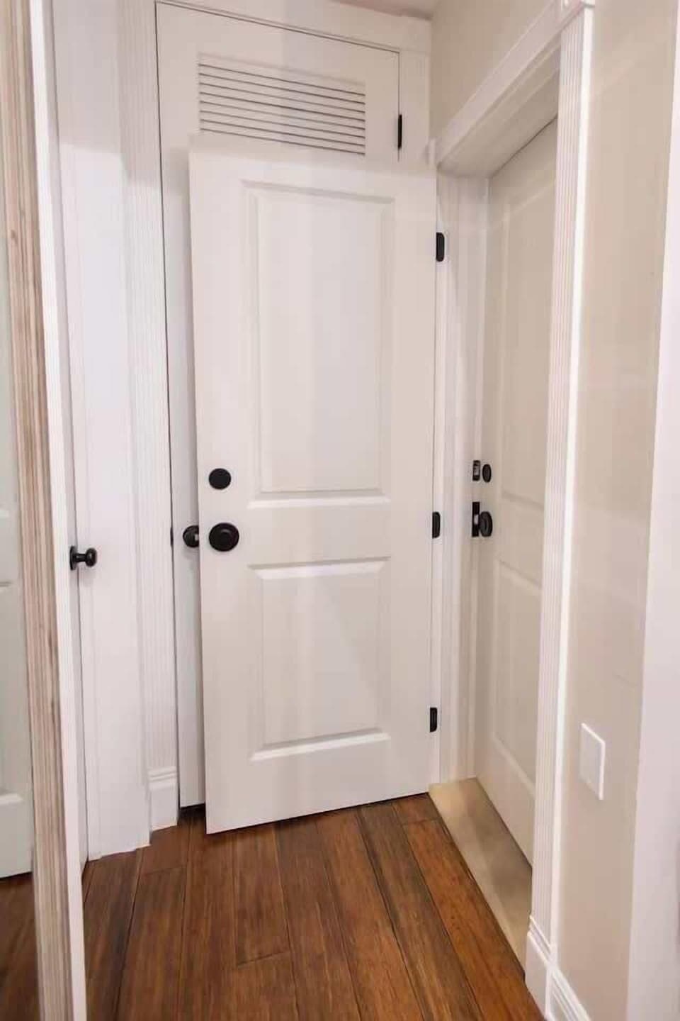 Door connecting Alligator to American Shoal