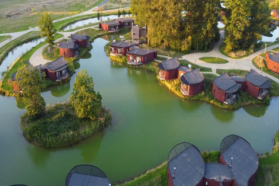 Immediate Surroundings [summer] (<1 km)