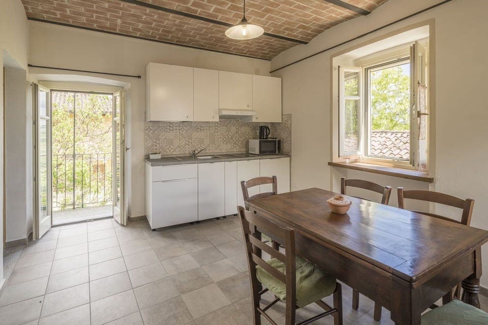 Autumn, Kitchen, Spring, Summer