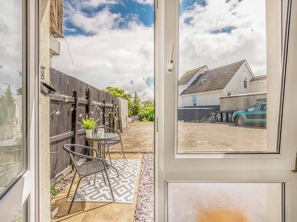 Sitting-out-area | Benllech Sea View, Tyn-Y-Gongl