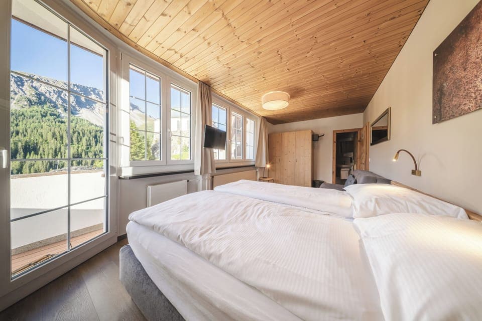 Deluxe Double Room, Balcony, Mountain View | In-room safe, blackout drapes, free WiFi