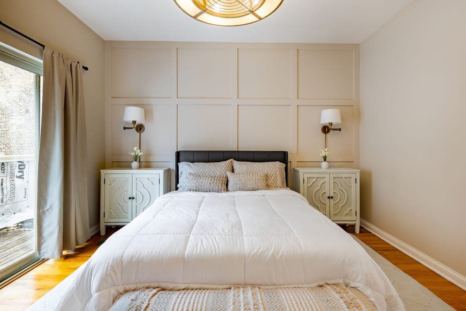 Indoors, Home Decor, Cushion, Furniture, Lamp