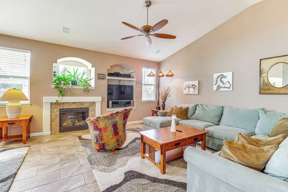 Reno Vacation Rental | 3BR | 2BA | 1,750 Sq Ft | 1 Step Required