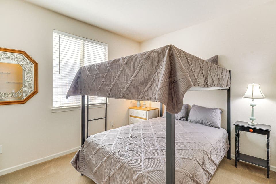 Bedroom 3 | Queen Bunk Bed