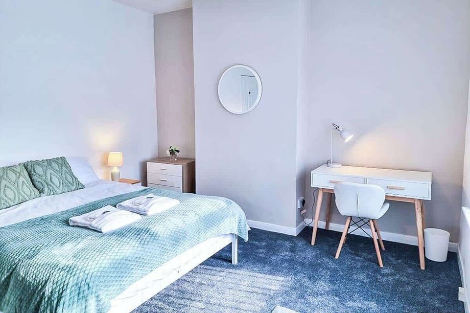 Work smart and relax harder—this bedroom has it all!