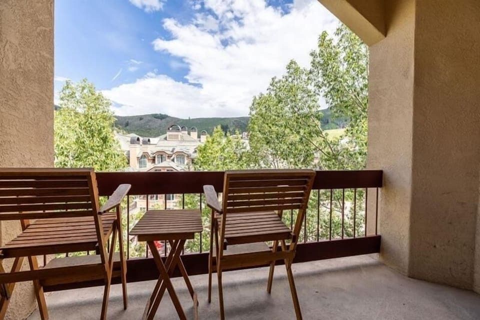 Condo, 4 Bedrooms | Property grounds