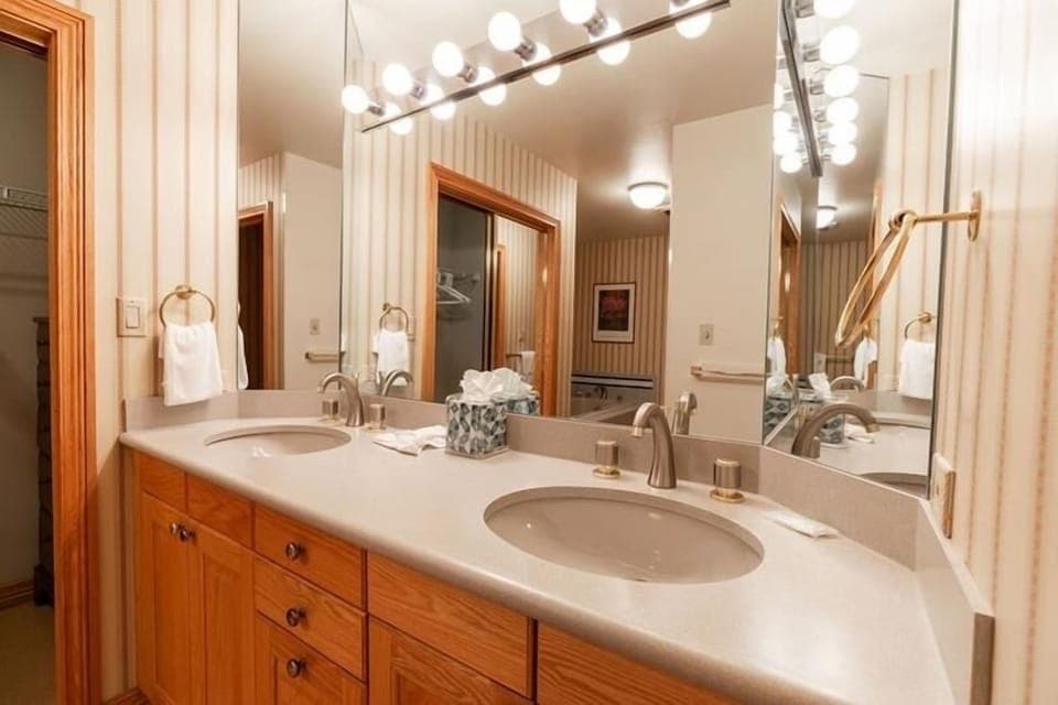 Condo, 4 Bedrooms | Bathroom | Towels
