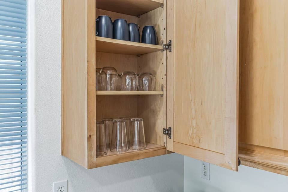 Indoors, Cupboard, Furniture, Cabinet, Shelf